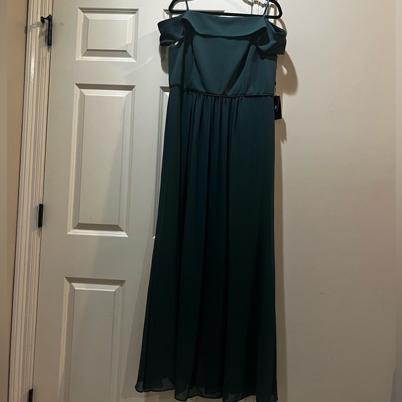 NWT Adrianna Papell Crepe Chiffon Gown Hunter Green 20 - Picture 2 of 9